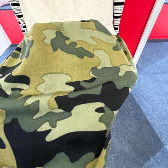 Plus Size Stripe and Camo Print Long Sleeve Dress - Picture 5 of 6